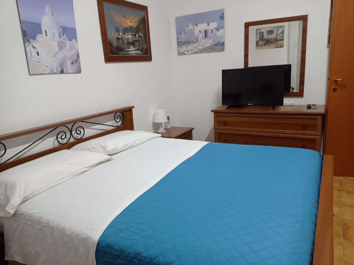 מרינלה דו סלינונטה Villa Angela מראה חיצוני תמונה